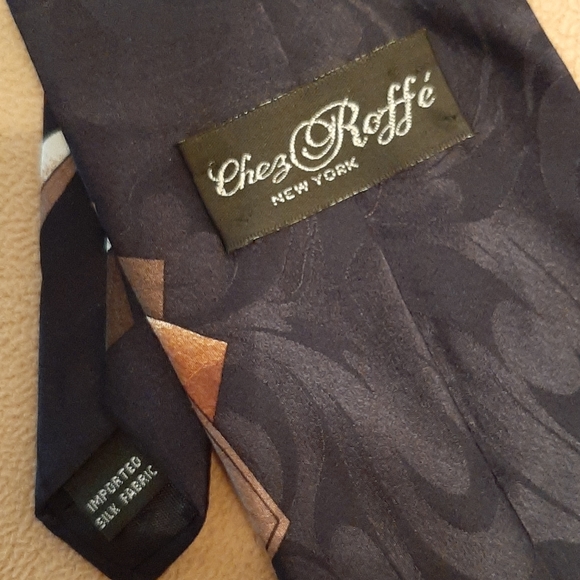 Neck Tie - Picture 3 of 4